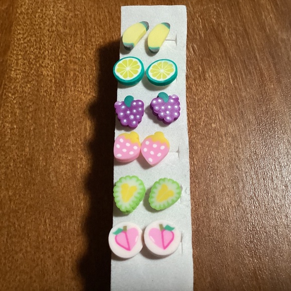 Polymer Clay Sliced Fruit/Fruit Stud Earrings Bundle New  6 pairs - Picture 1 of 8